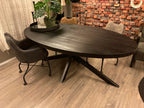 Milaan eettafel ovaal (mango) – zwart