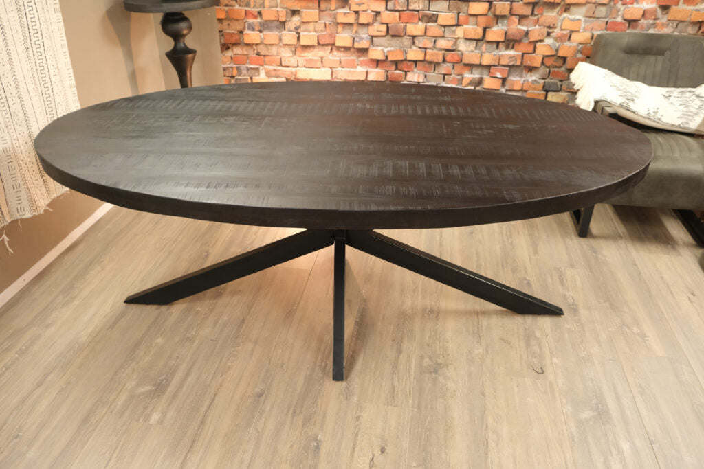 Milaan eettafel ovaal (mango) – zwart