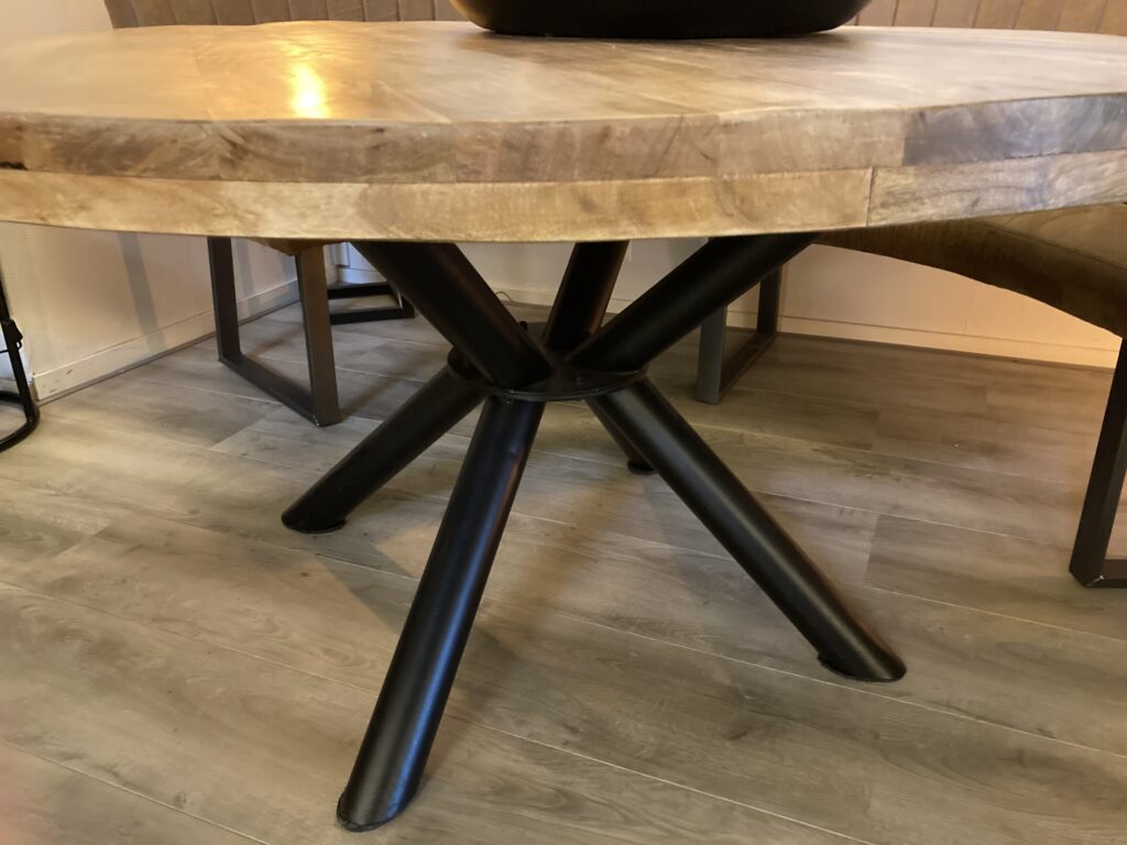 Milaan eettafel rond (mango) – naturel