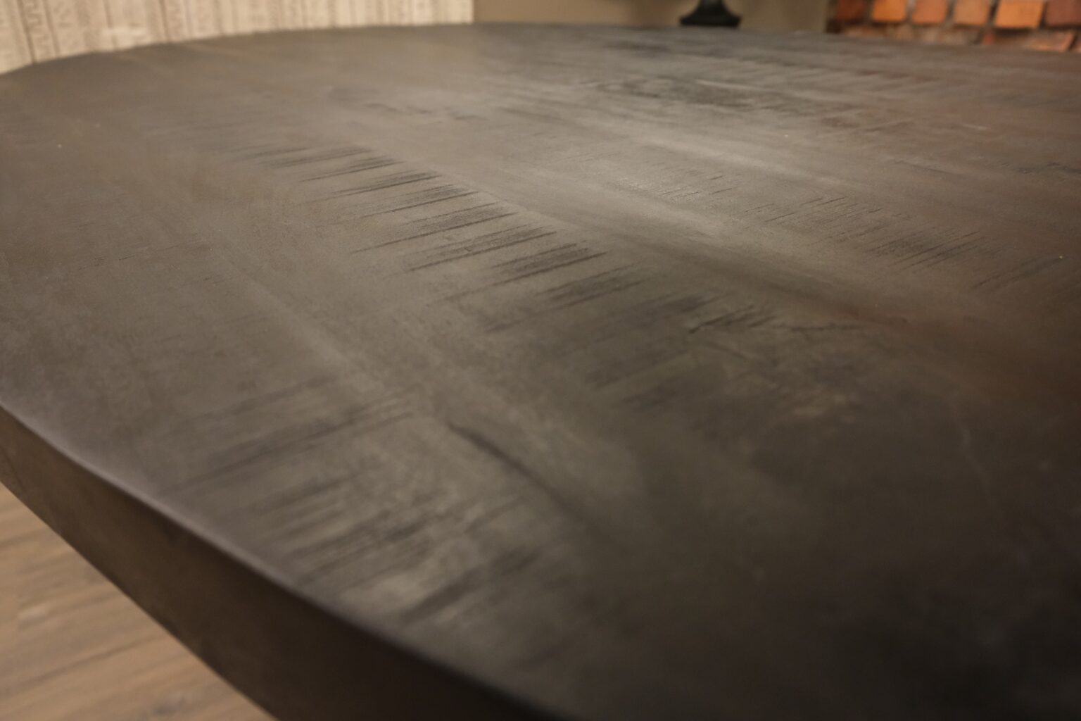 Milaan eettafel ovaal (mango) – zwart